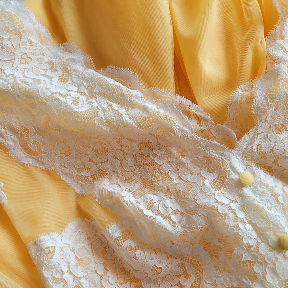 Vintage | Made in Italy nightgown